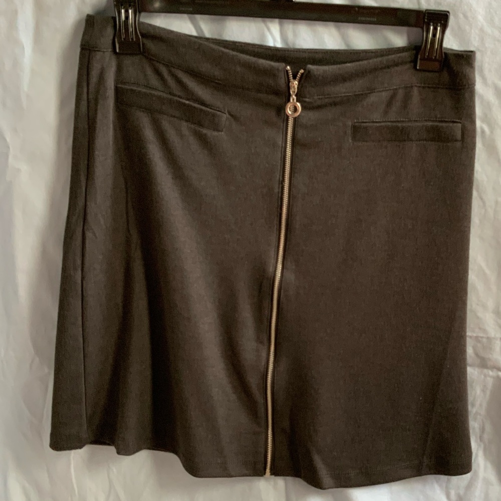 Grey skirt